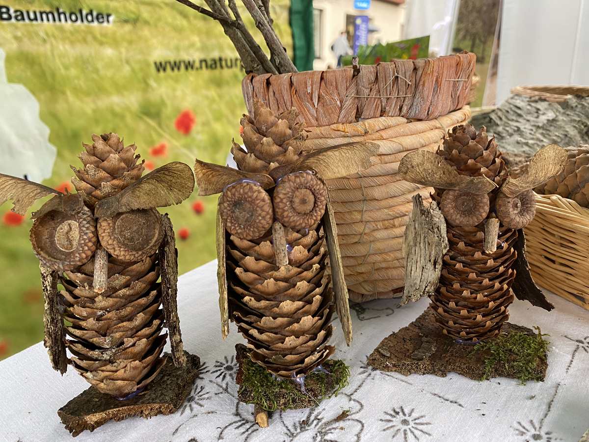 Eulen aus Naturmaterialien ©Naturpark Saar-Hunsrück